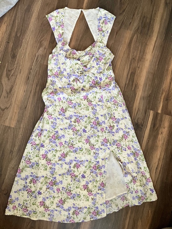 Astr Dresses & Skirts - ASTR The Label Floral Midi Dress Womens Small S Purple Backless Cutout Slit